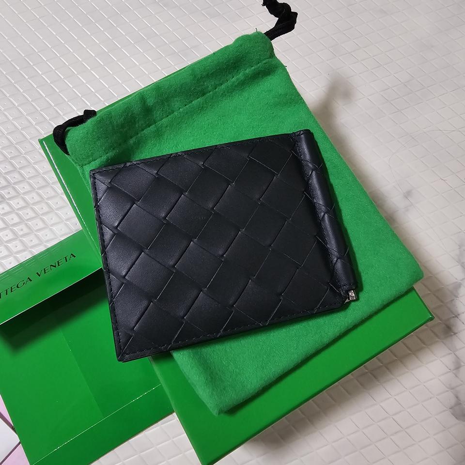 보테가베네타(머니클립 올박 쇼핑백○) 거의새것 팔아요.