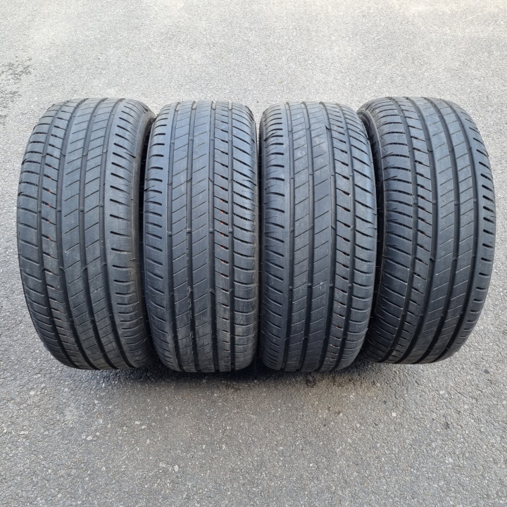 245 50 19 브릿지스톤 알렌자 런플렛 임판 타이어 한대분 팝니다