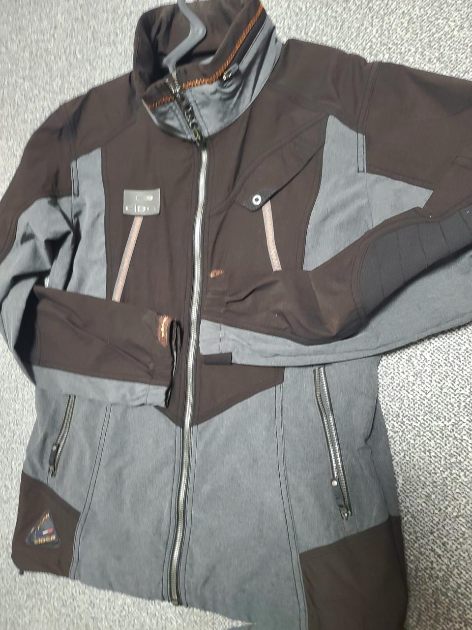 아이더 등산복 바람막이  95  M