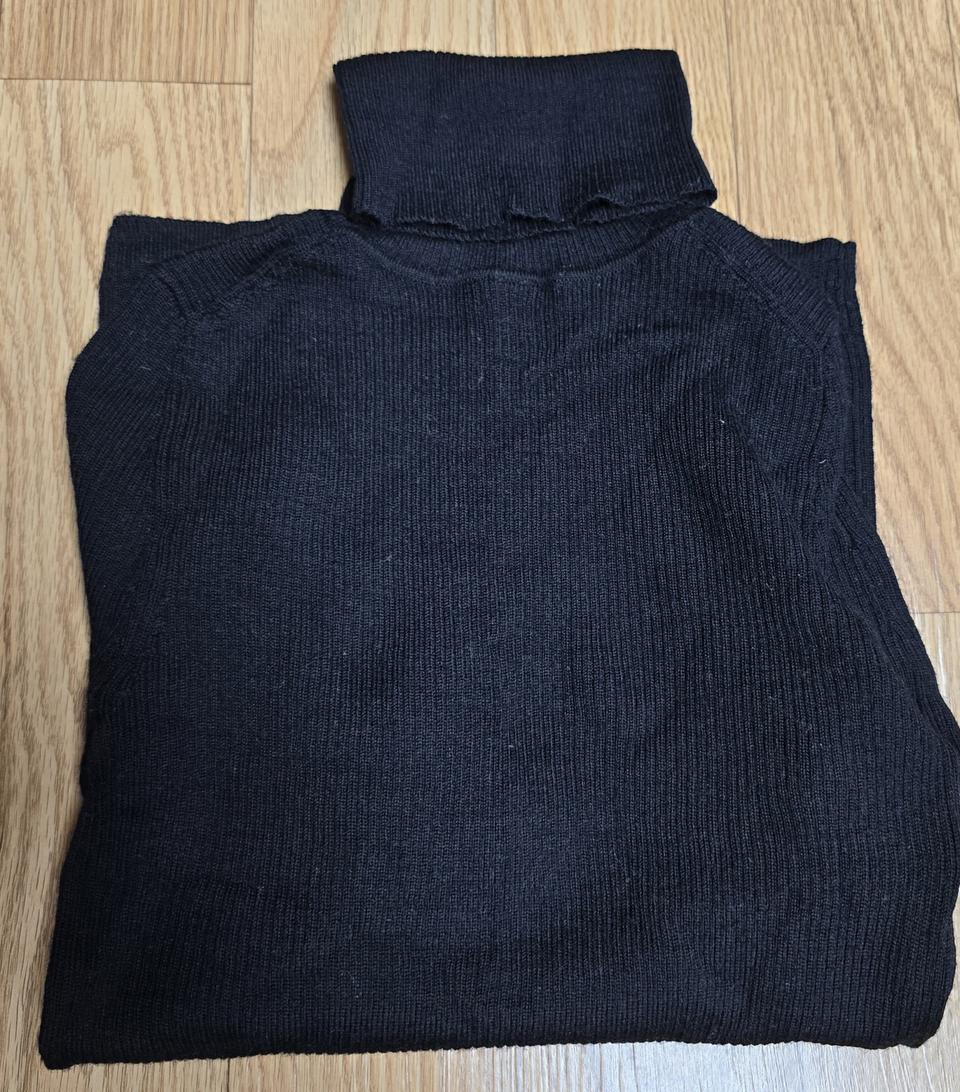 유니클로 모100  폴라ㅡs