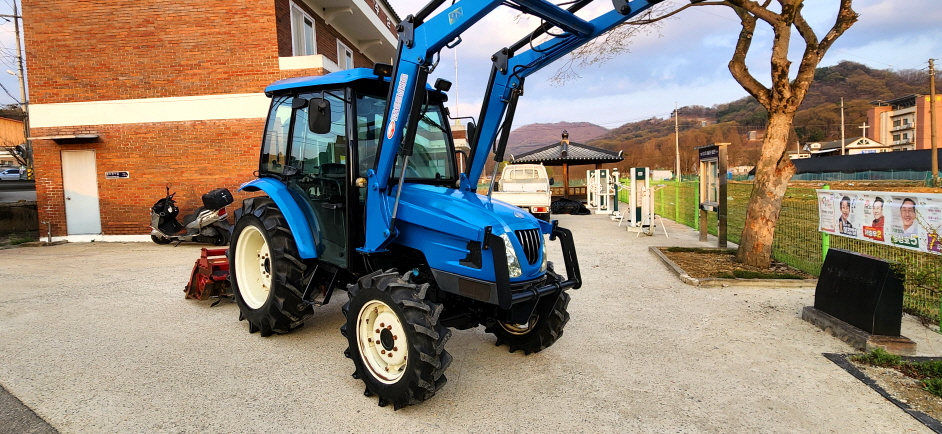 LS 47마력 트랙터 팝니다 (본기로더로타리에어컨탑차)