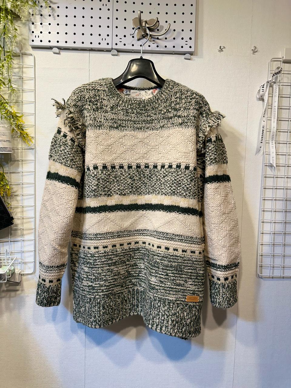 새상품 S 자가드 타슬 풀오버 써스데이아일랜드 t168msw234w