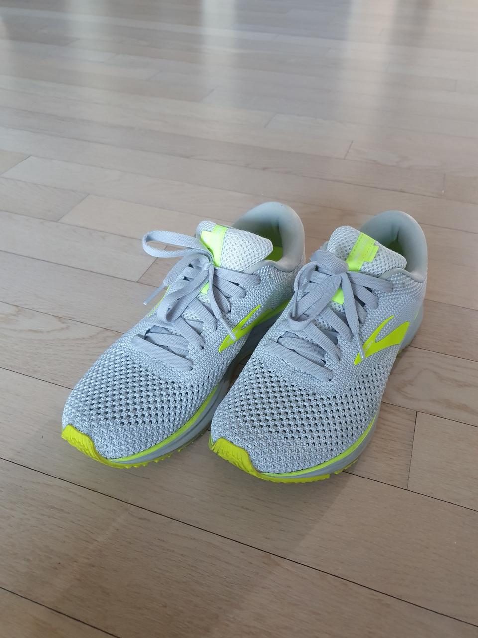 브룩스 런닝화.운동화 260