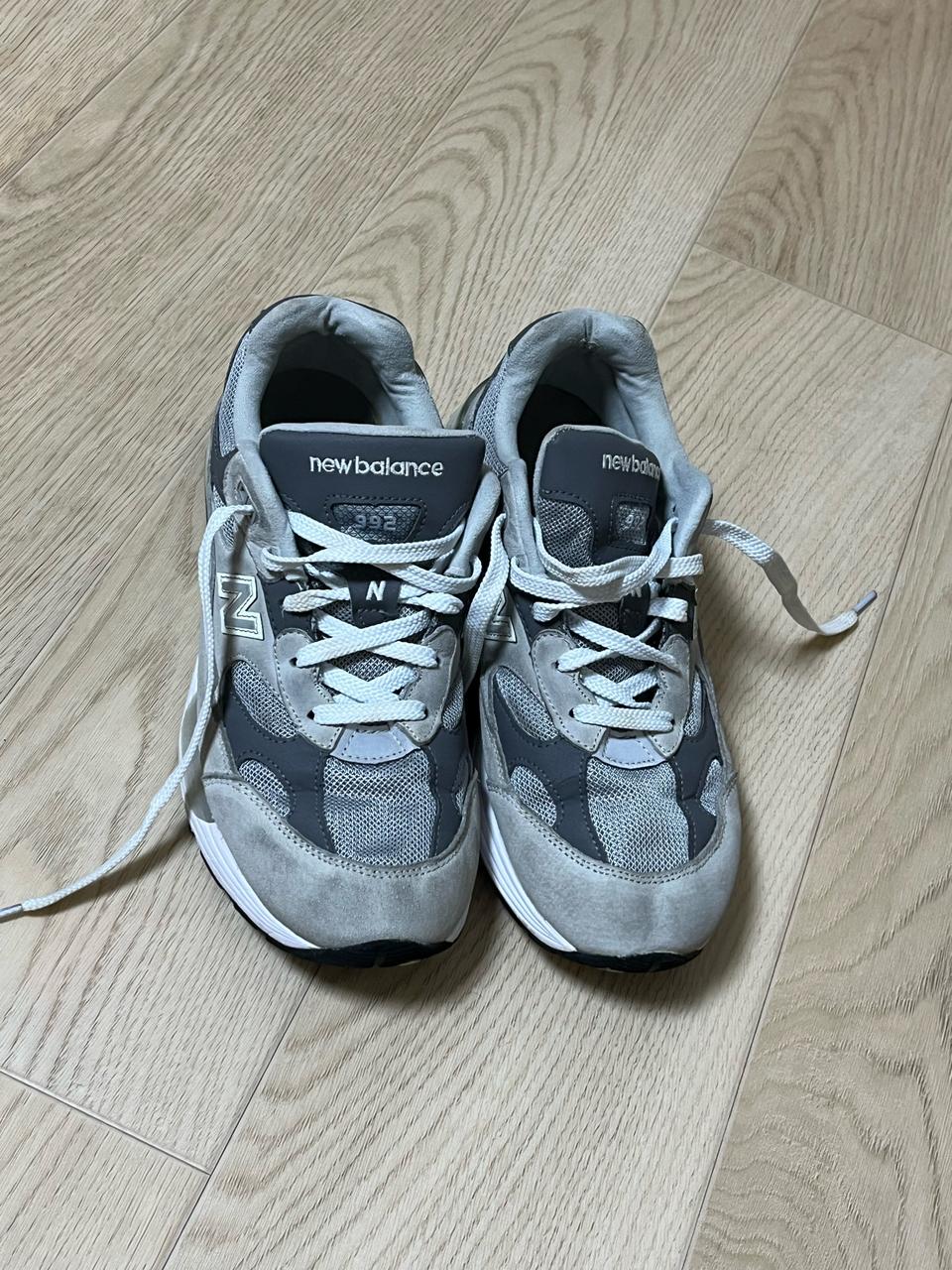 275) 뉴발란스 992