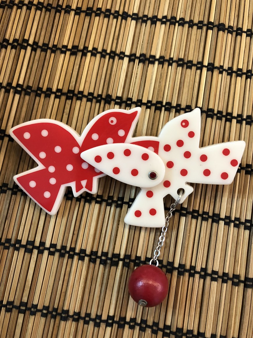 카사렐 베이비제인 브로치. 새제품.