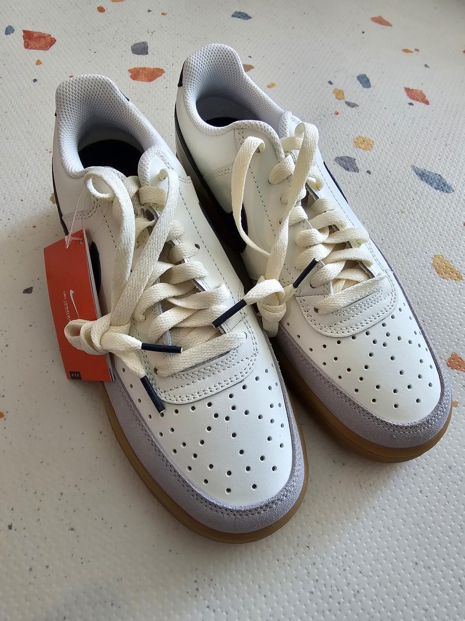 나이키 코트비전 로우