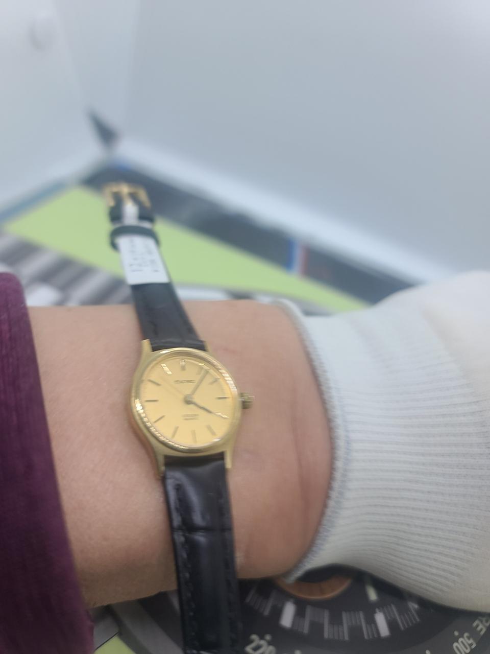 시티즌 Exeed 여성 가죽시계