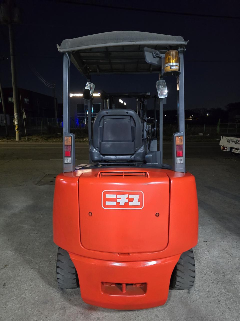 2.5톤 3M 풀옵션(사이드쉬프트,자동발) 니찌유 전동지게차