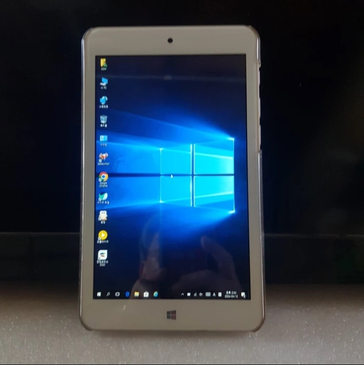 8인치 윈도우10 태블릿PC