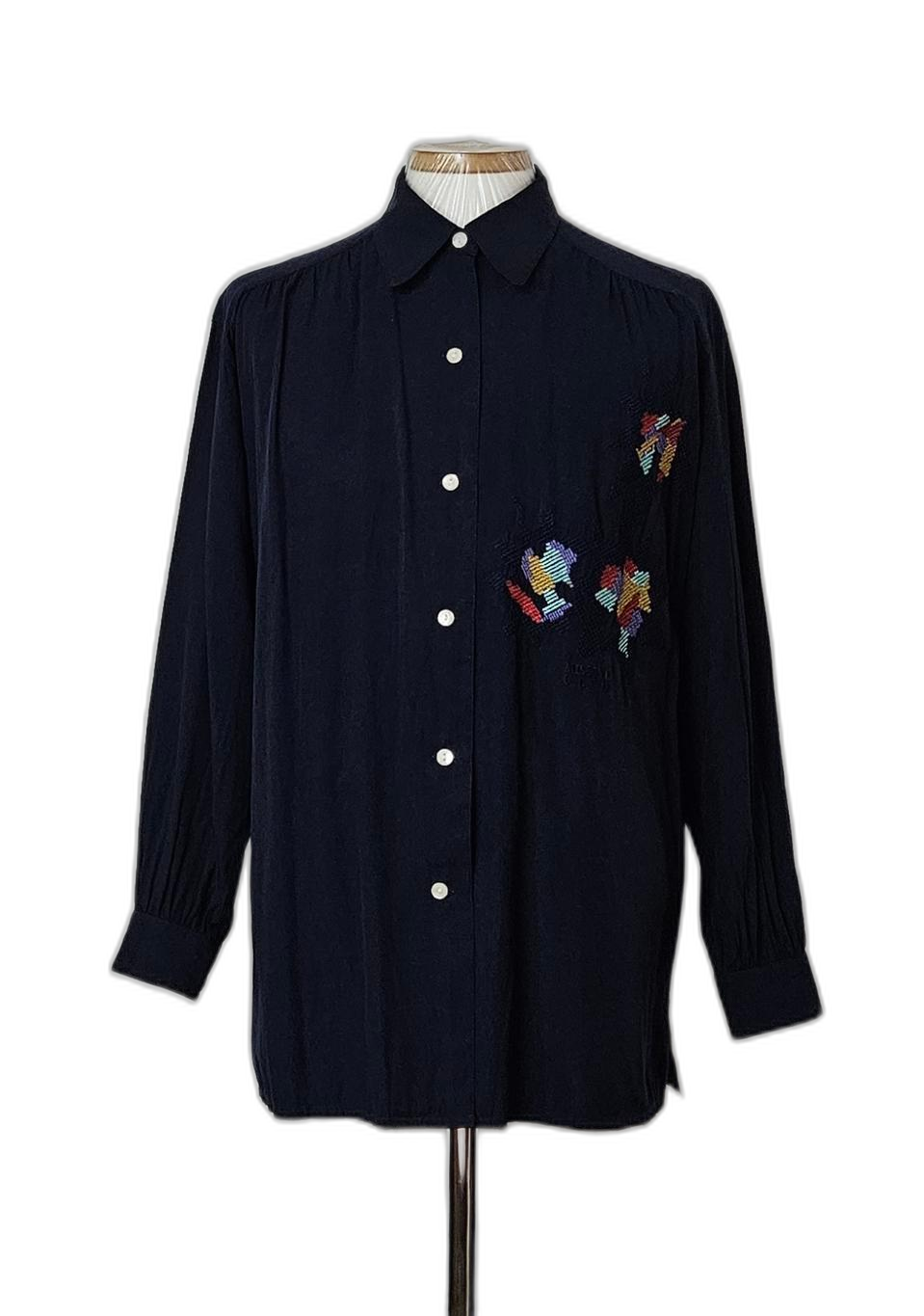 66)미쏘니 MISSONI CLUB 여성 자수장식긴팔셔츠남방블라우스