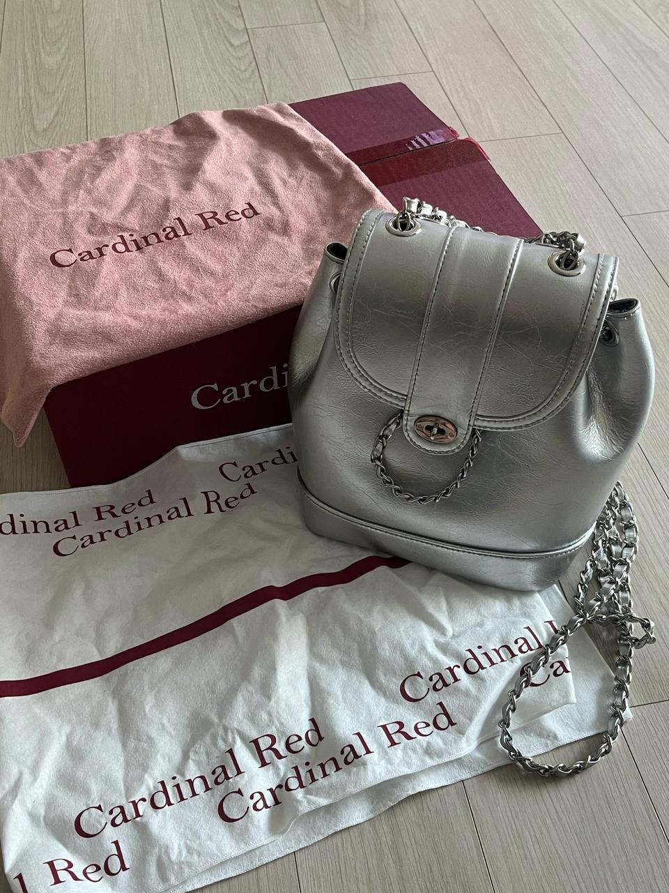 카디널레드하우아백실버