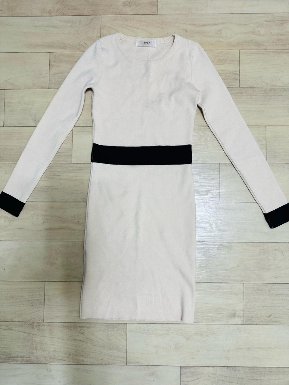 AURA 베이지 원피스