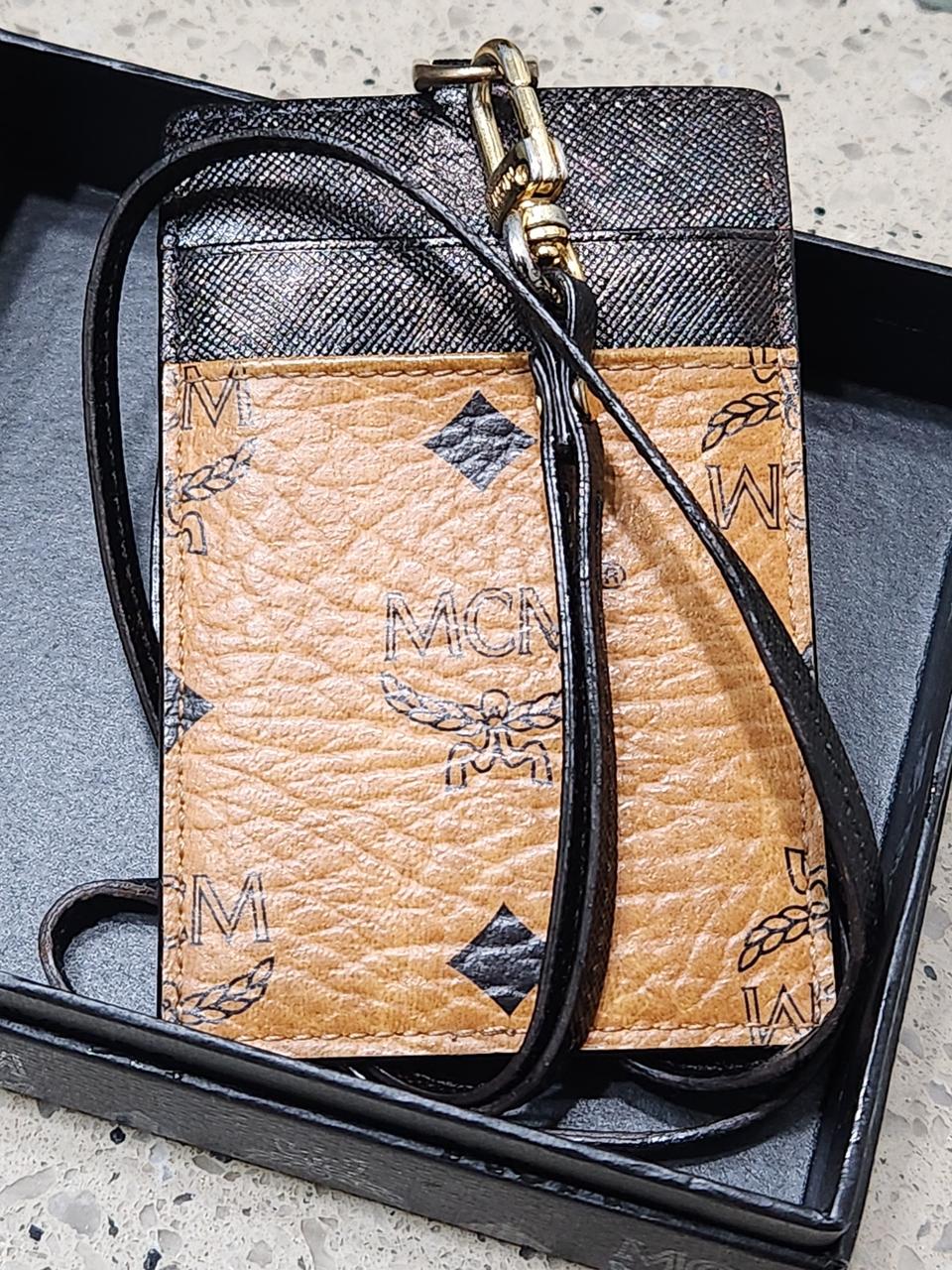 정품 MCM 목걸이 카드지갑