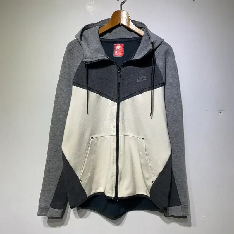 나이키 테크팩 후드집업 100 A02139