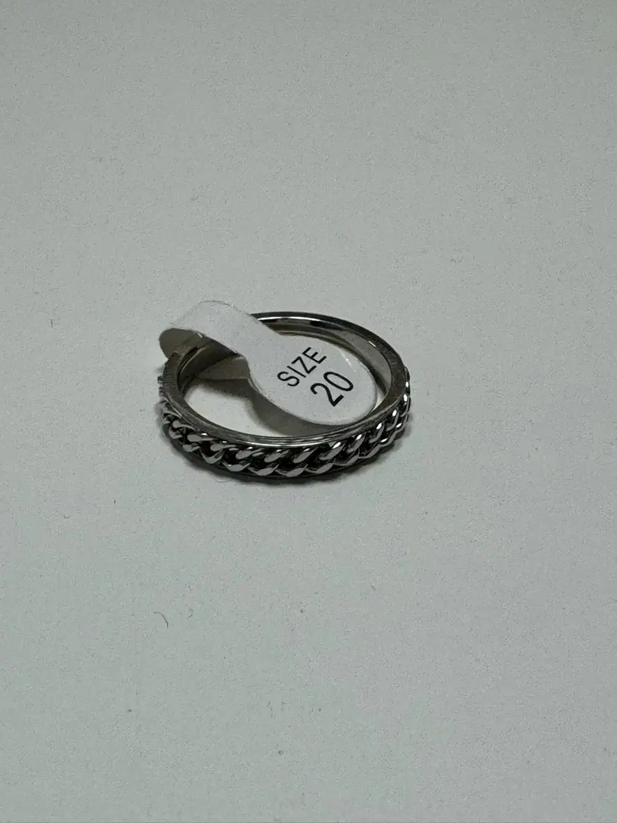 얇은 고리 포인트 실버 써지컬 반지