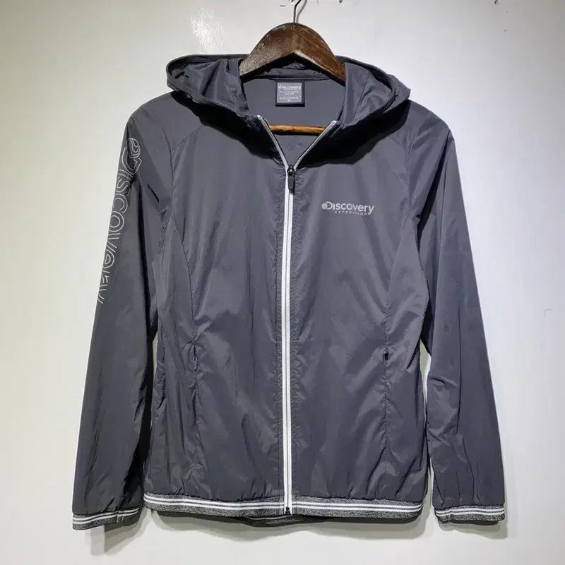 디스커버리 등산 바람막이 90 A02247