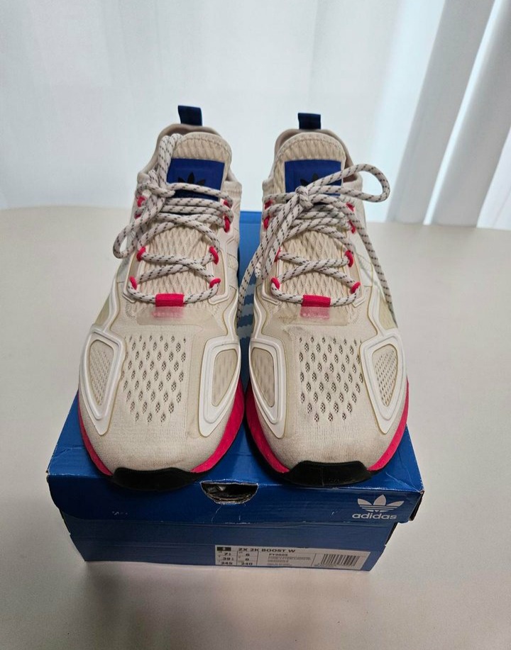 아디다스 ZX 2K 부스터 화이트핑크 정품 사이즈245 1회착용