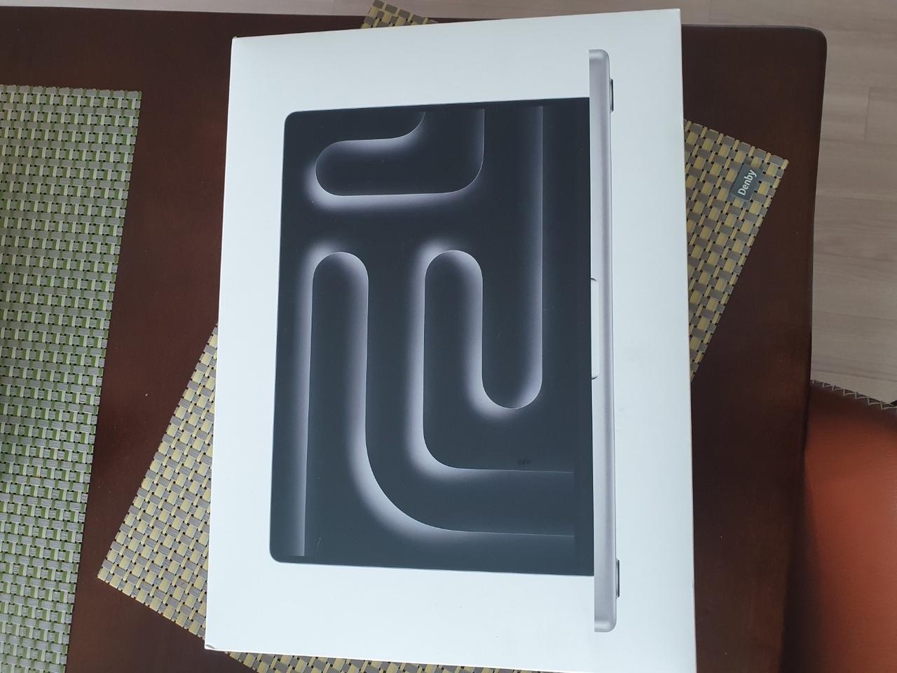 맥븍프로 14 실버 M3프로/1TB/36GB(최고시양)