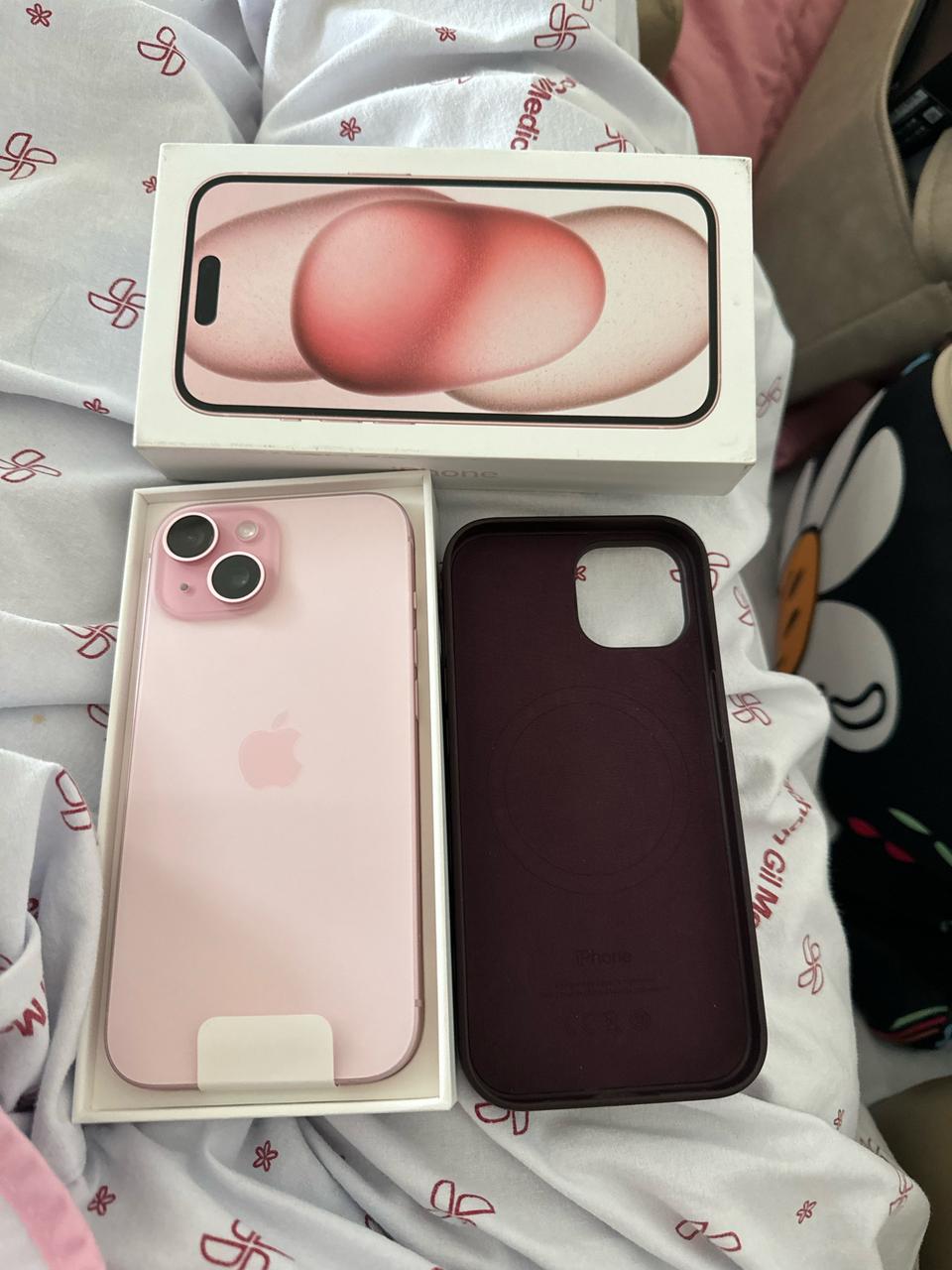 아이폰15 512GB 자급제용 .+맥세이프 정품 멜버리 색상 팝니다