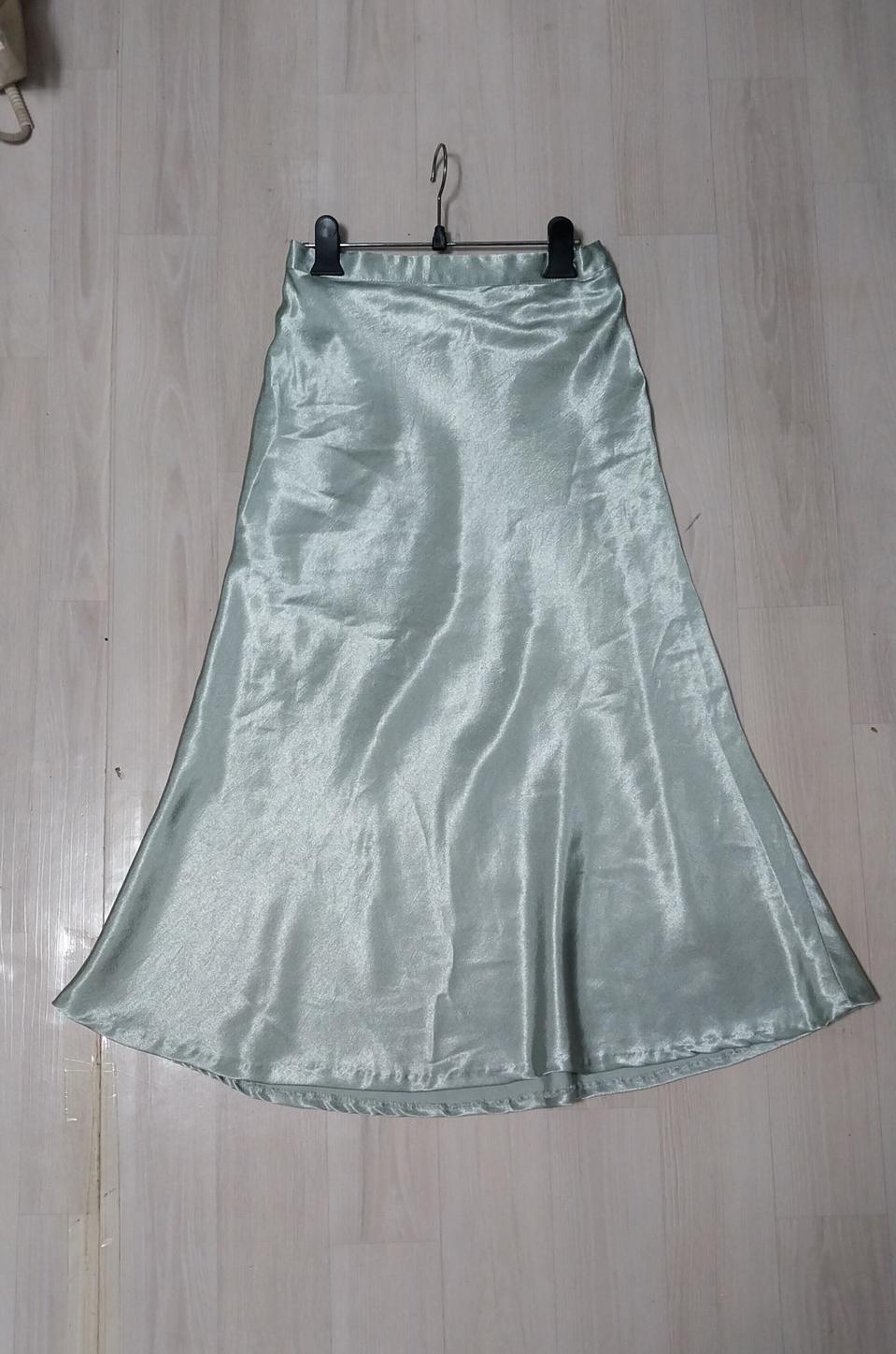 세틴 뒷밴딩스커트