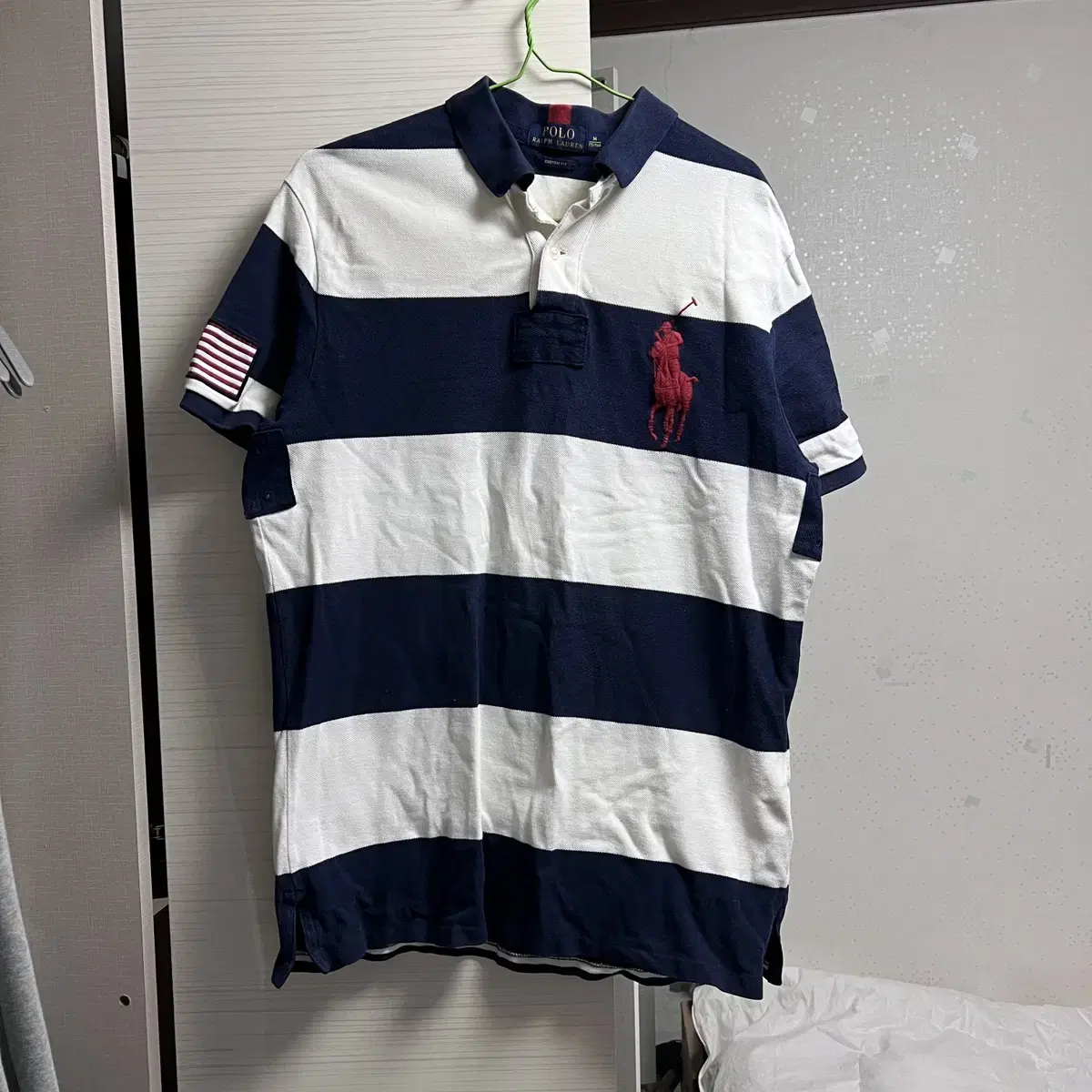 폴로 빅로고 스트라이프 카라티