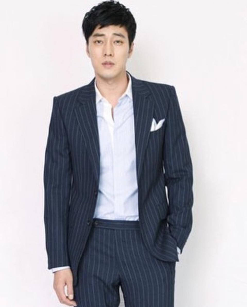 [95/29] 국내양복점 제작 네이비 스트라이프 수트 정장 셋업