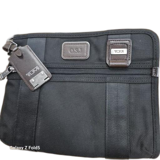 투미 바디 크로스백