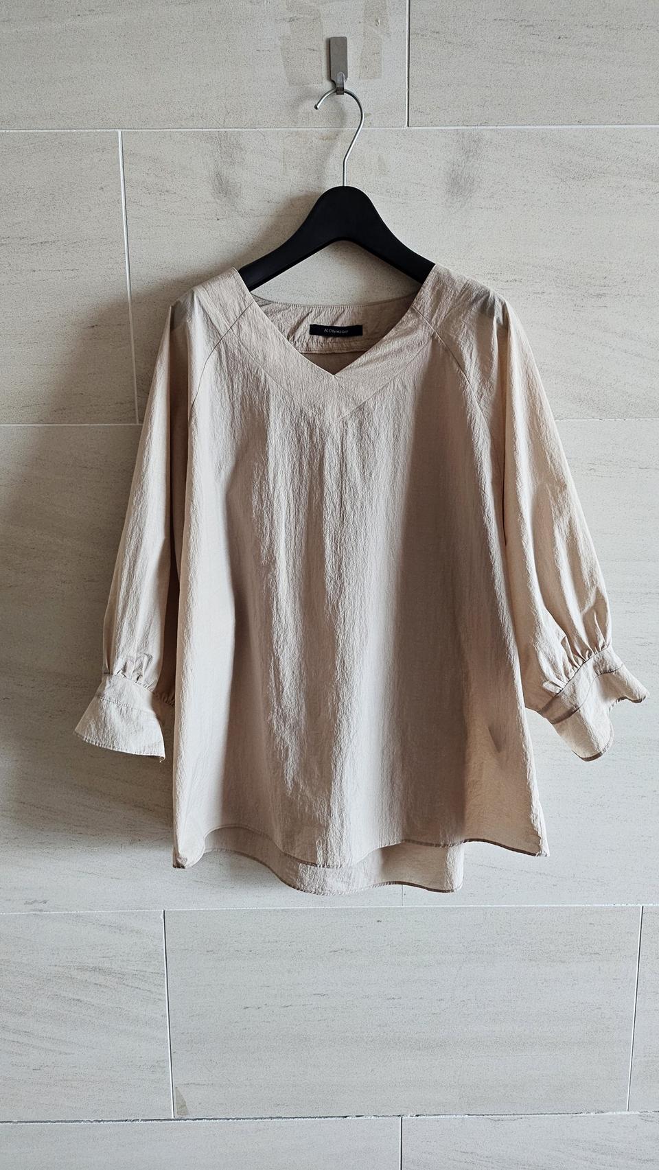 (정품) NICE CLAUP (20ss) 바스락 블라웃
