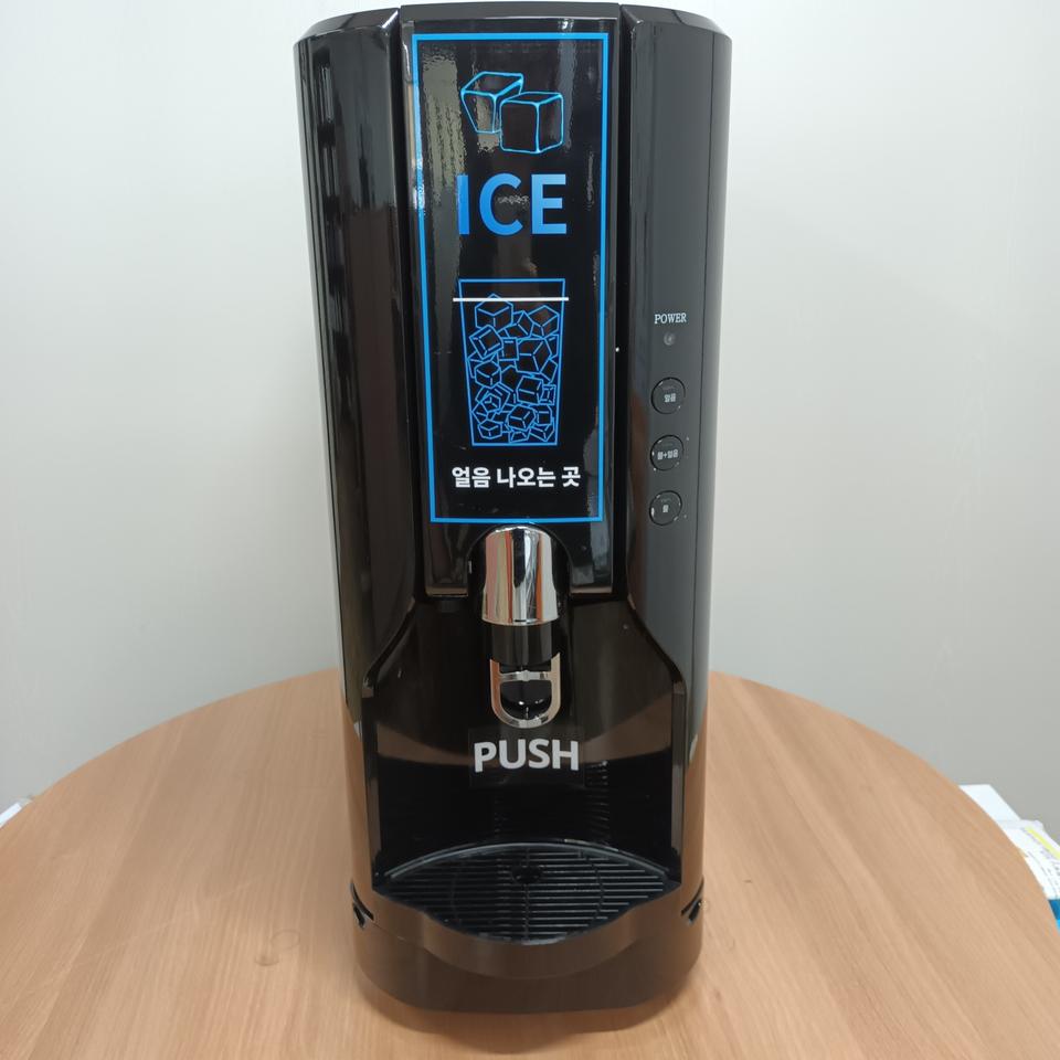 아이스반 제빙기 저장용량 2kg 얼음제조기 200만원에 판매합니다.