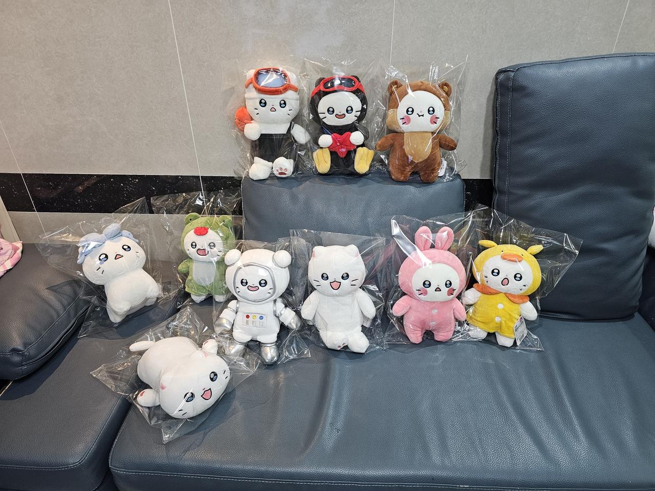 냐한남자 춘배 중형인형들 새거 팔아요