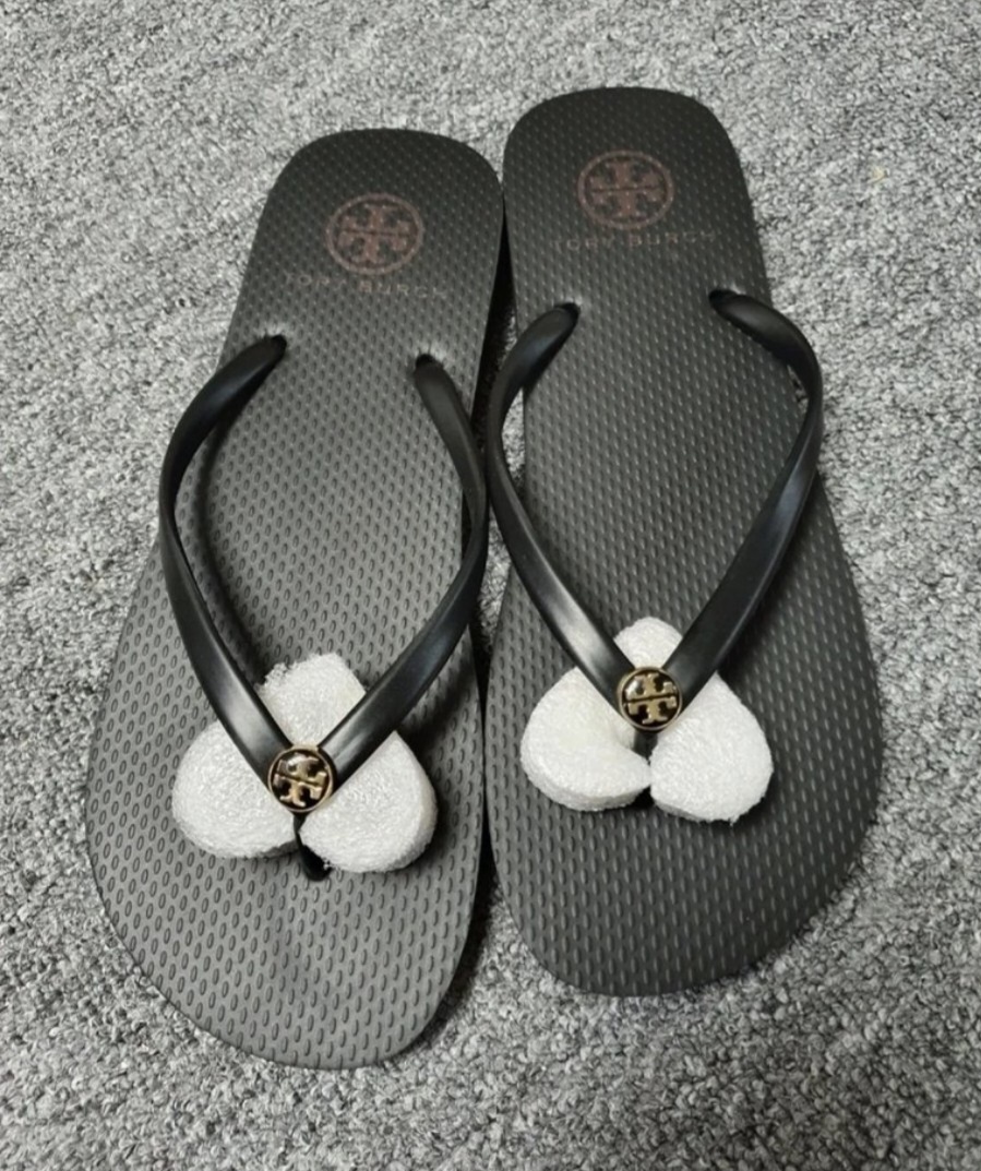 토리버치 워지 플립플랍샌들 8호 245사이즈 쪼리 슬리퍼 정품 미사용