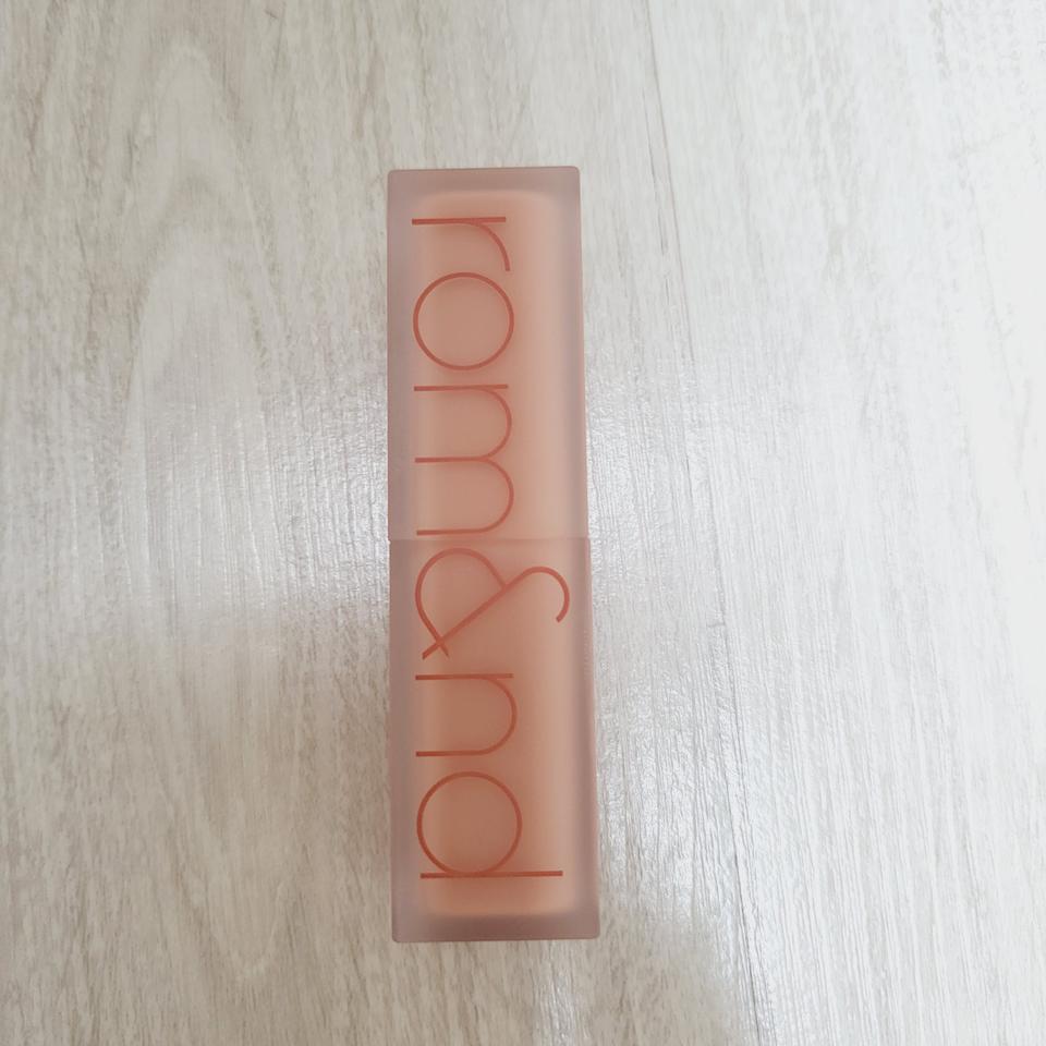 롬앤 립스틱 스모크드 베이지