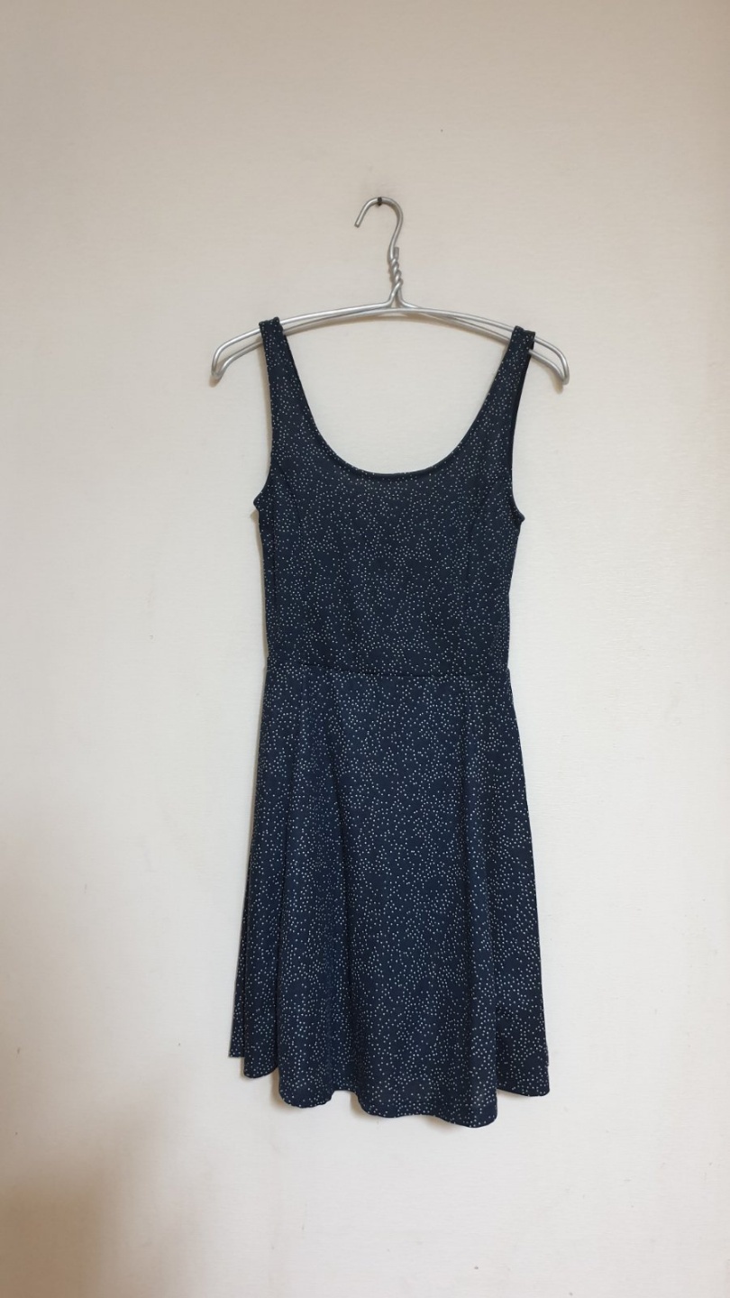 새상품) H&M 에이치앤엠 플라워 나시 플레어 섹시 원피스 드레스 홀복