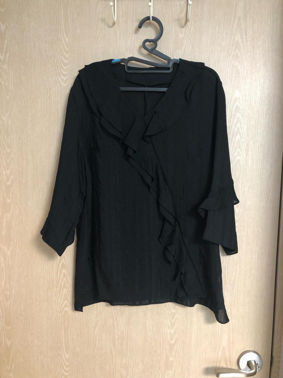 새) 사선 프릴 루즈핏 롱 블라우스 66