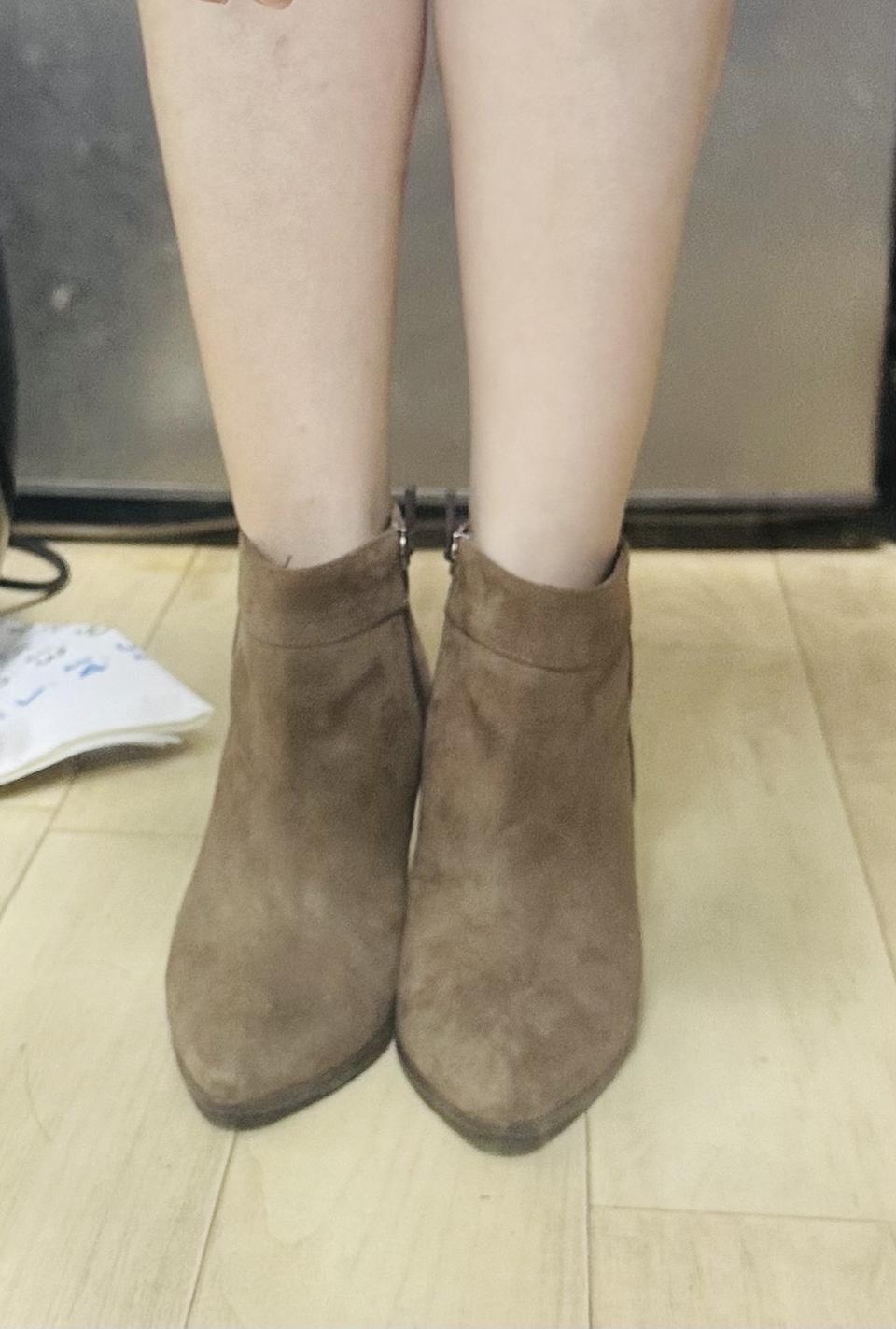 ELIZABETH 스웨이드(세무) 발목부츠 225mm