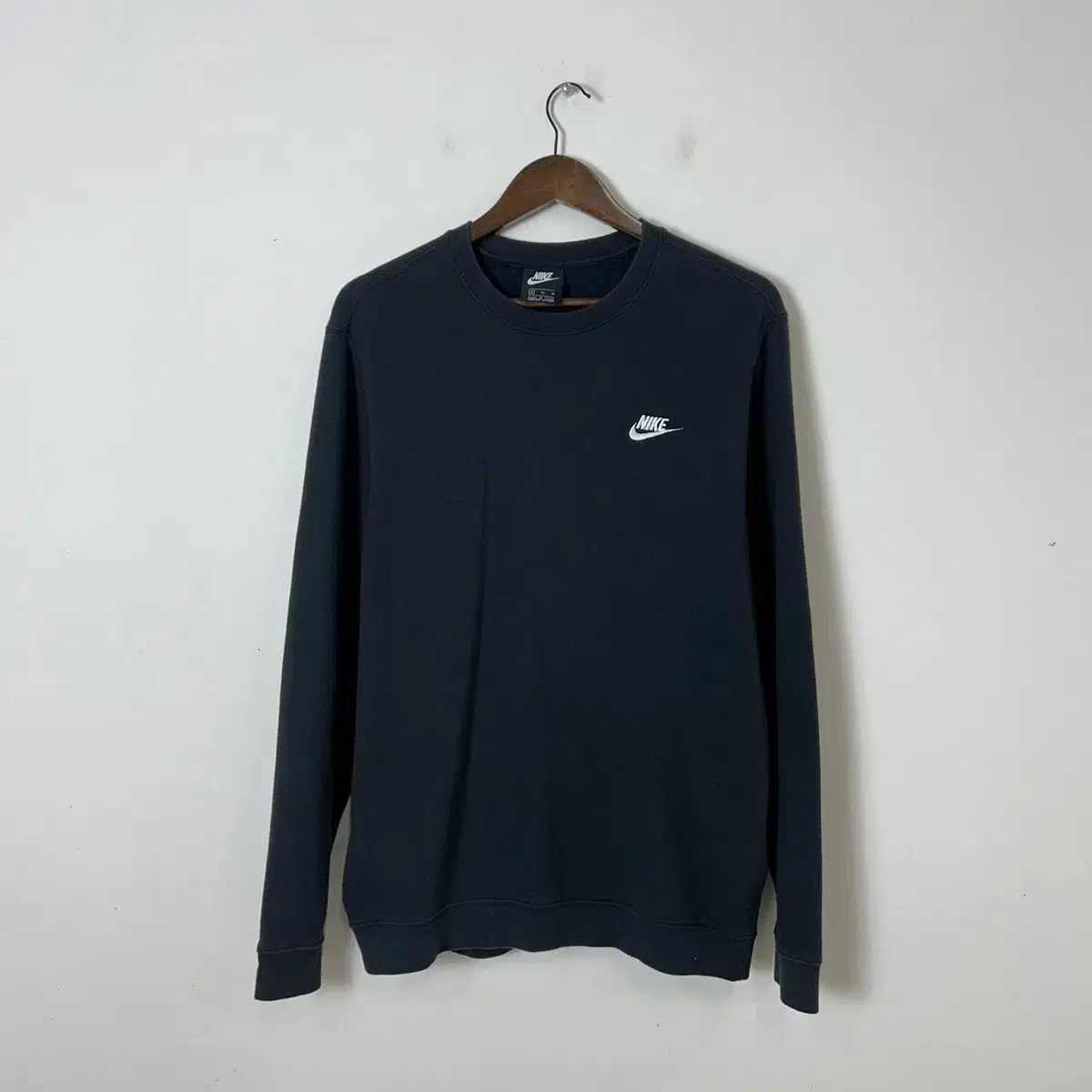 나이키 블랙 맨투맨 105 급처합니다