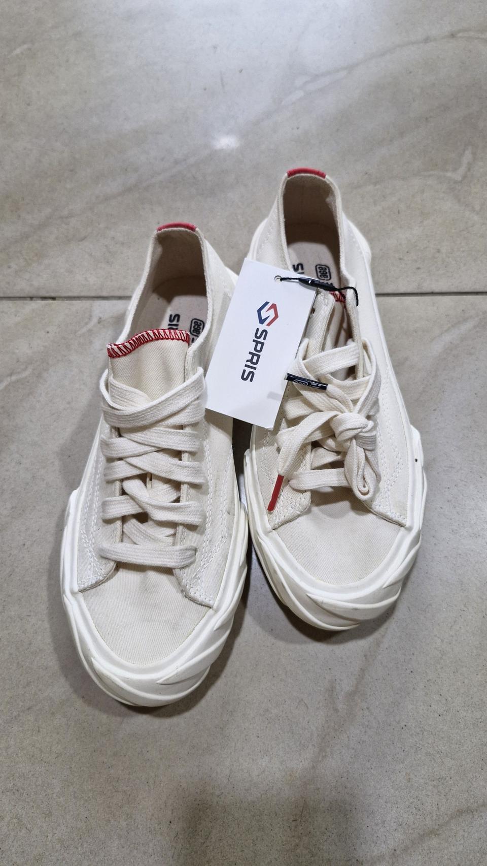 스프리스 에이지 로우 스니커즈 230