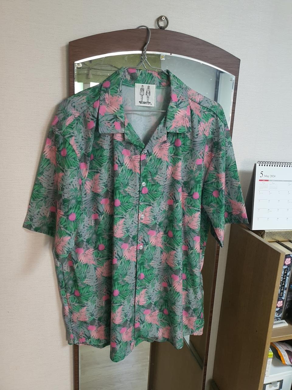 하와이안 오버핏 오픈카라 반팔 남방 택포2만원에 드려요
