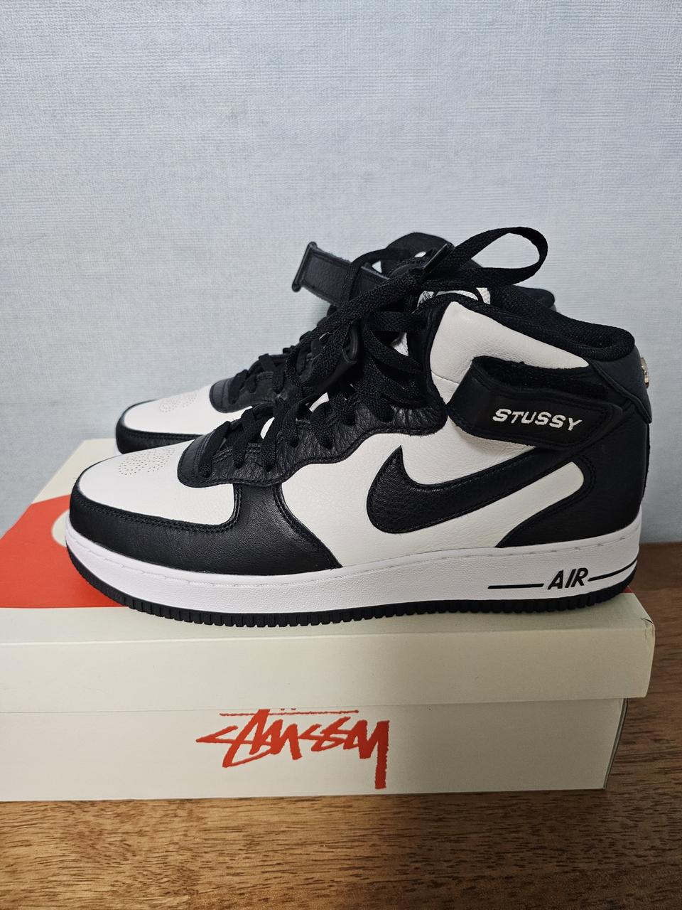 나이키 x 스투시 에어포스1 미드 290