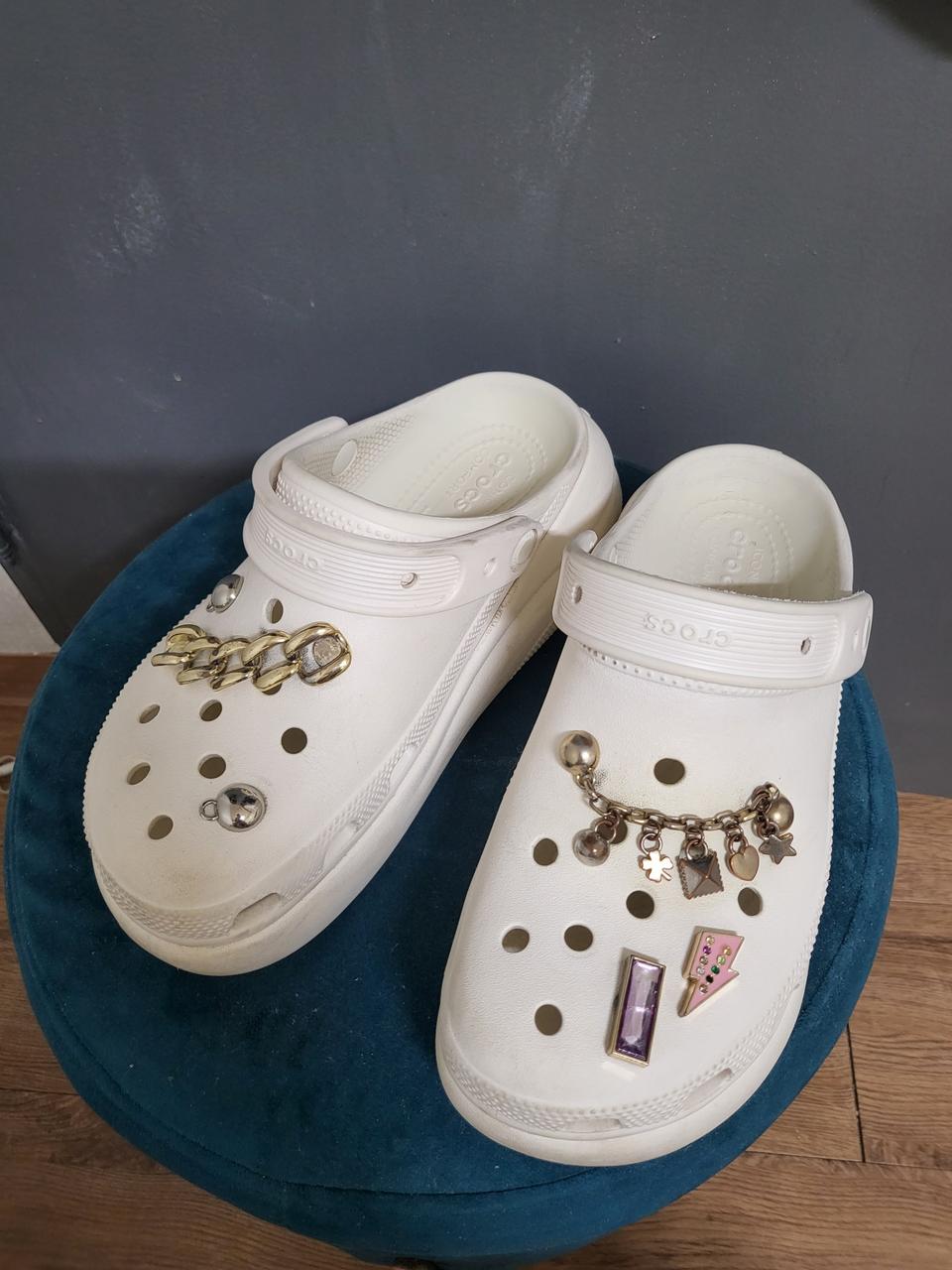 크록스 크러쉬 클로그 화이트 240 (정품지비츠 같이드려요)