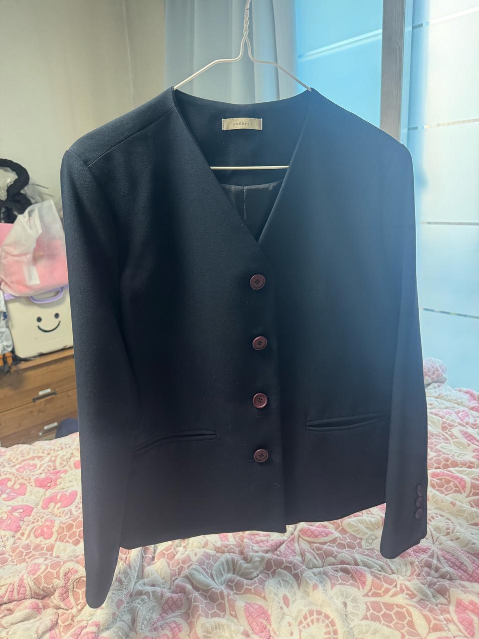 언더비 노카라자켓