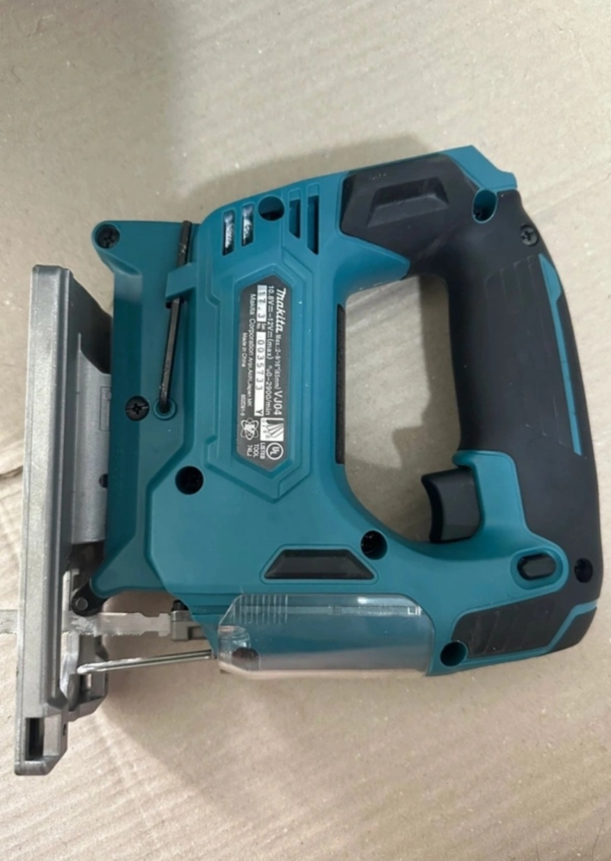 마끼다 12V  무선 직소/컷소 베어툴 밧데리 두개 케이스