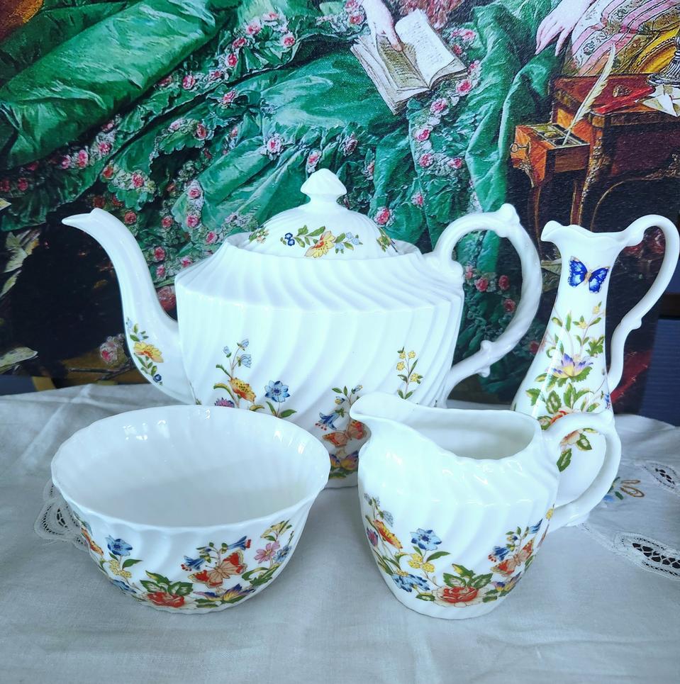 앤슬리 회오리코티지가든 티팟등