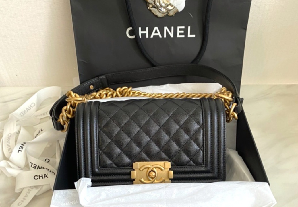 샤넬 보이백 금장컬러