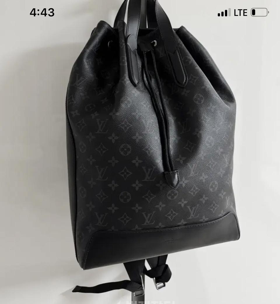 루이비통 익스플로러백팩 (새제품) 판매