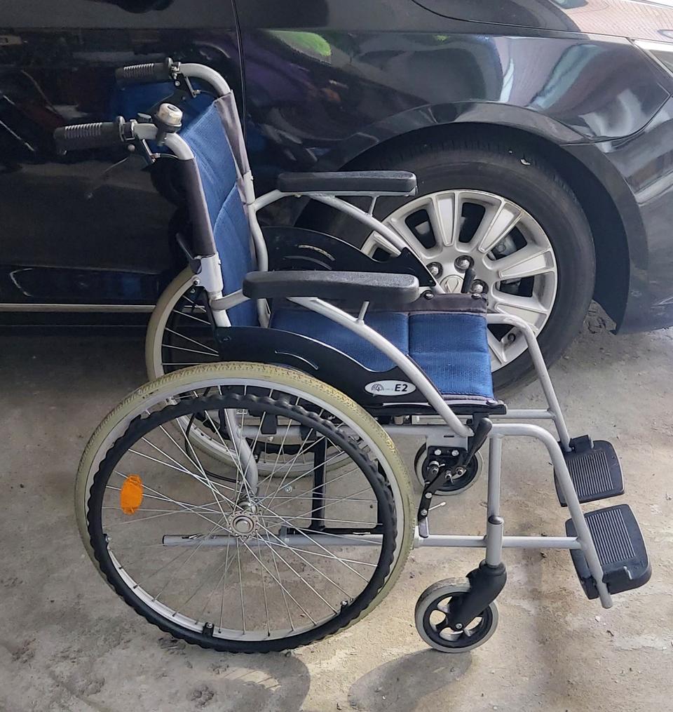 휠체어 E2