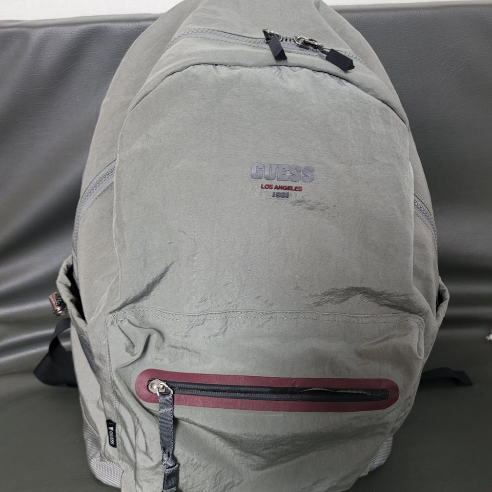 게스 백팩