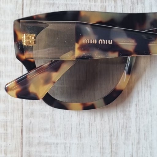 정품 미우미우 선글라스 프라다 구찌 디올 샤넬 보다 이뻐요