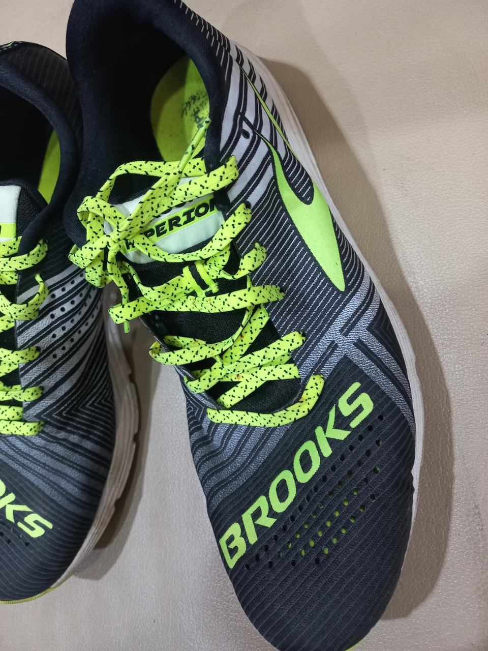 브룩스 하이페리온 애플그린 285