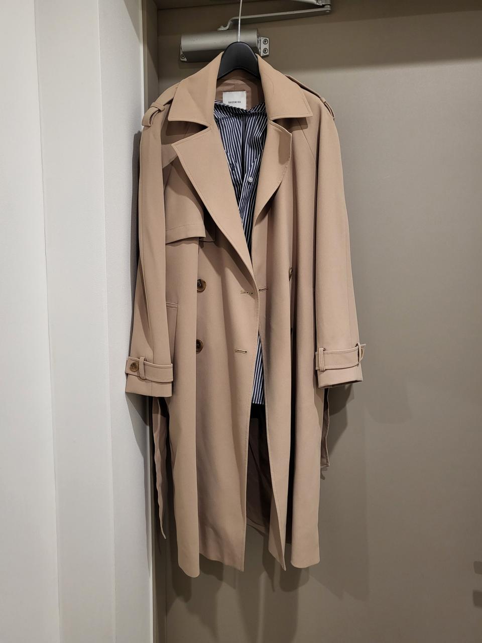 쉬즈미스 클래식 트렌치코트